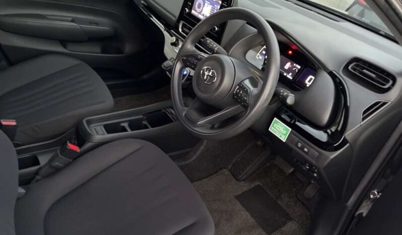 Toyota Aqua Hybrid – Black – In Transit full
