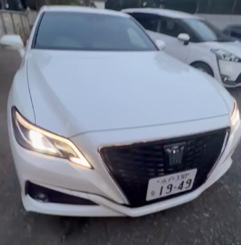 Toyota Crown Hybrid front exterior