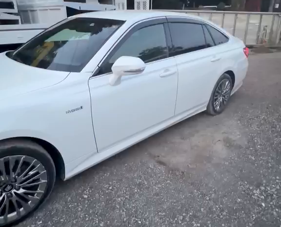 Toyota Crown Hybrid – Sold full