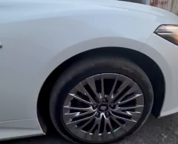 Toyota Crown Hybrid – Sold full