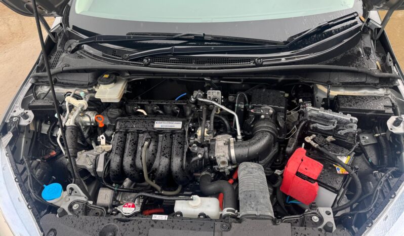 2016 Honda Grace Hybrid – Grey full